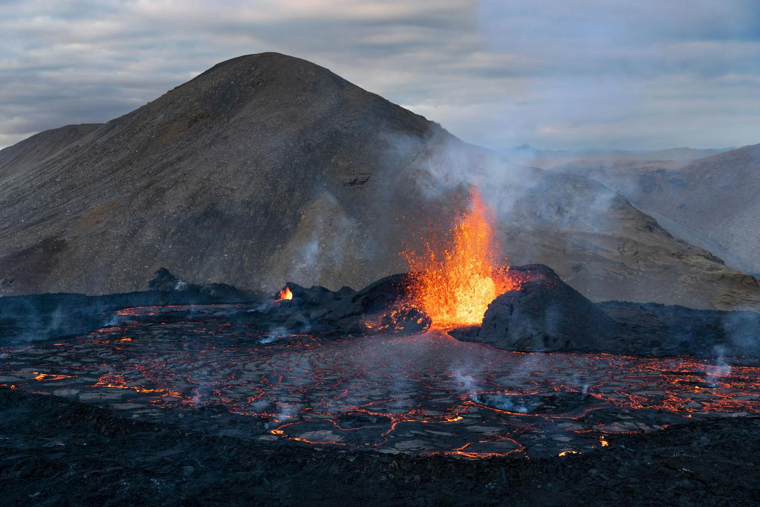 volcano iceland fagradalsfjall new eruption landscape photography lava flow epic mads peter iversen 2 Fagradalsfjall-tulivuoren purkaus
